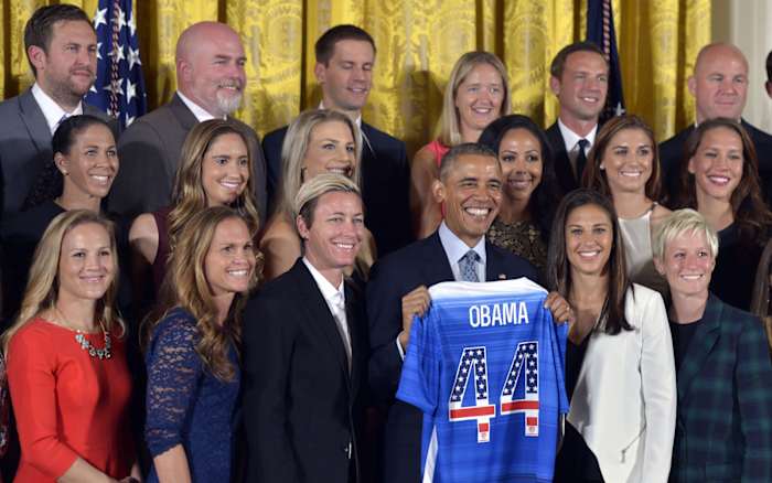obama-uswnt-gallery.jpg
